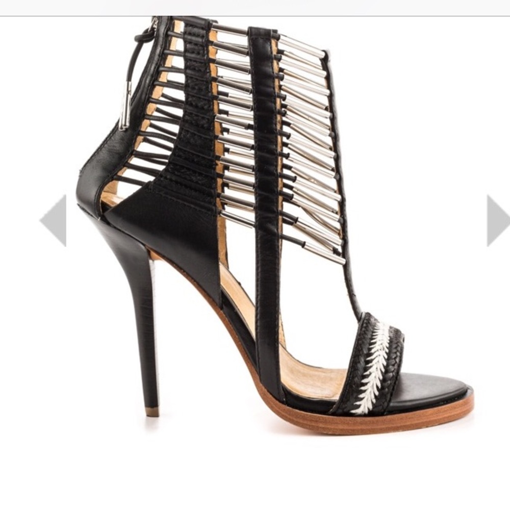L.A.M.B. By Gwen Stefani “Fiona” heel